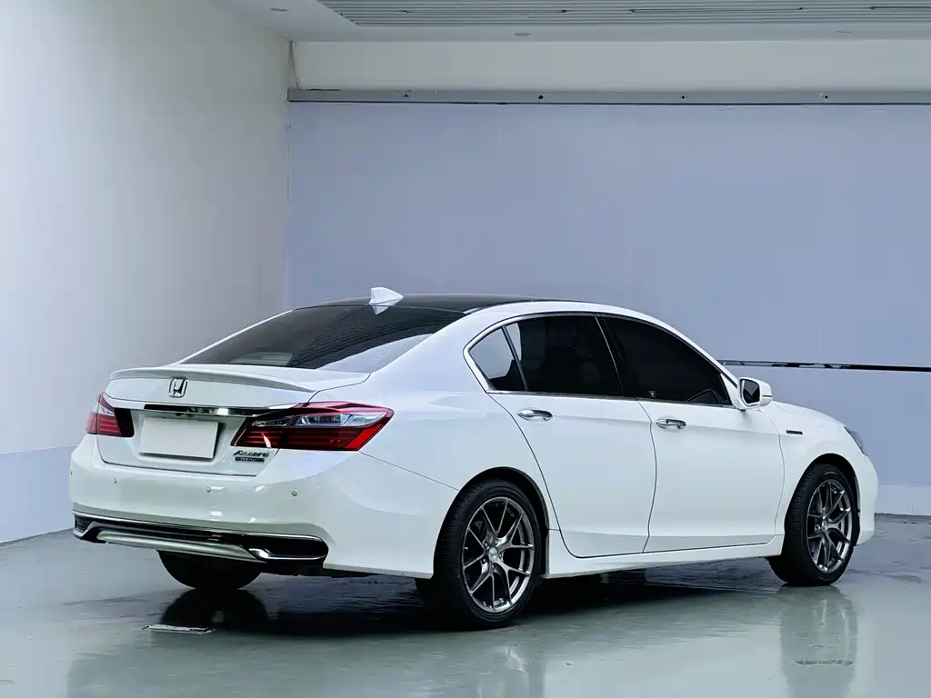 Honda Accord — миниатюра 6
