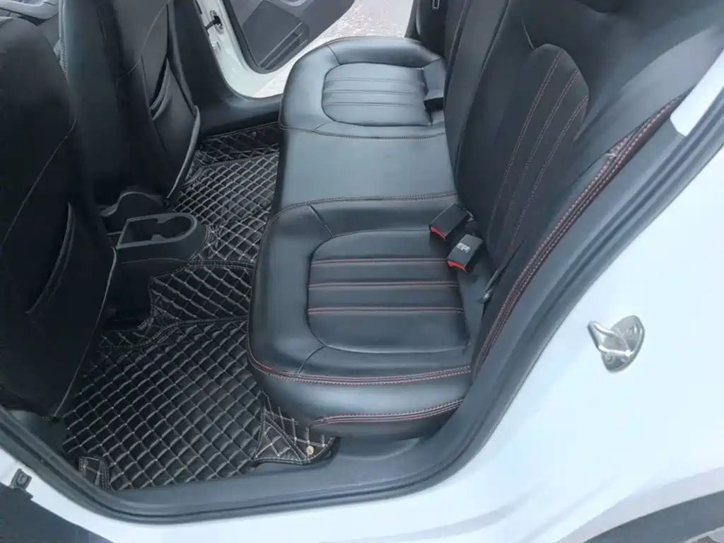 Volkswagen Santana — миниатюра 17