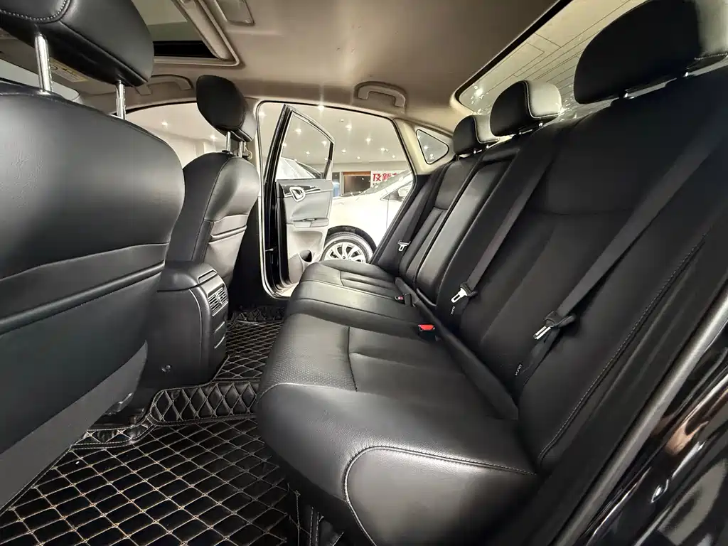 Nissan Sylphy — миниатюра 7