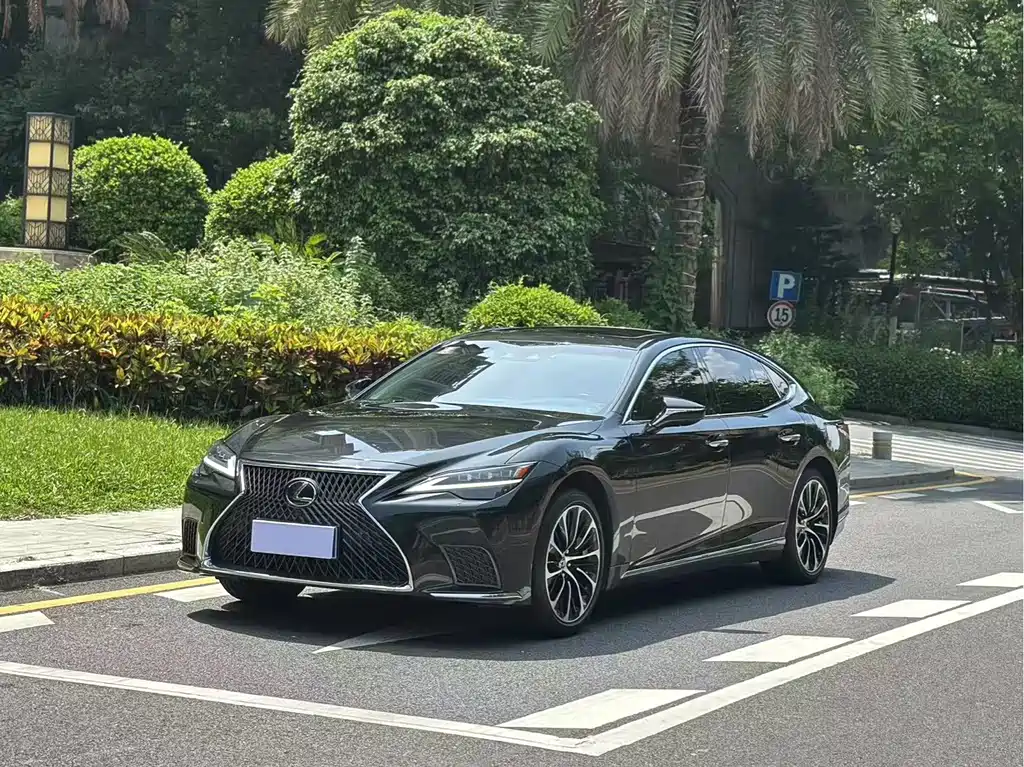 Lexus LS 2021 500h Executive