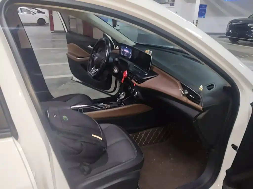 Buick Verano — миниатюра 9