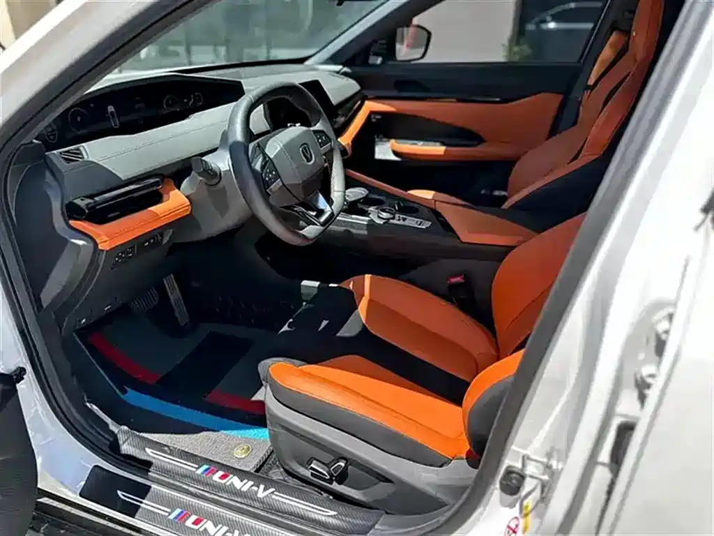 Changan UNI-V 2022 1.5T
