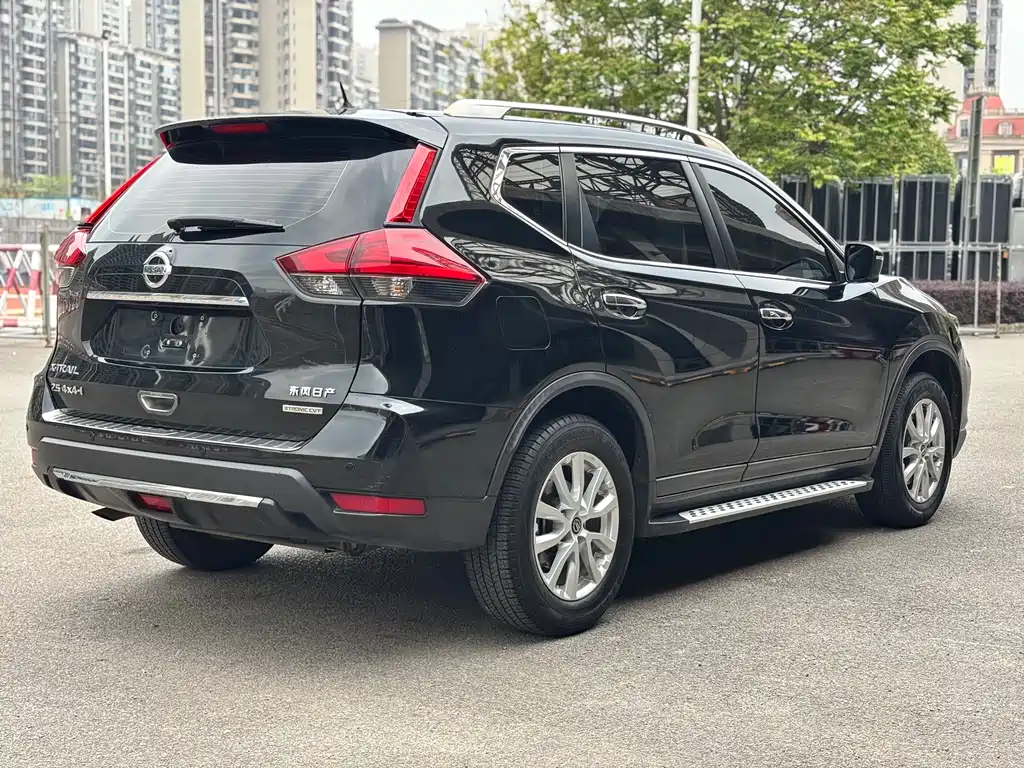 Nissan X-Trail 2019 2.0L CVT мест Comfort 2WD