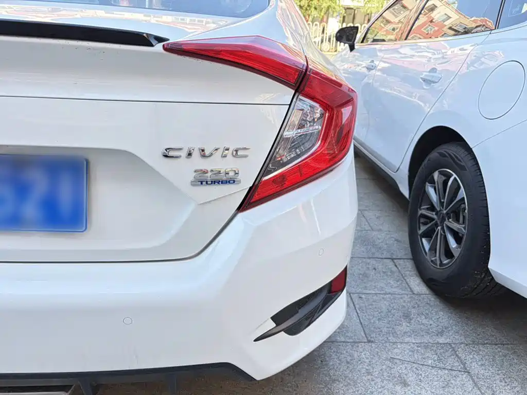 Honda Civic — миниатюра 8