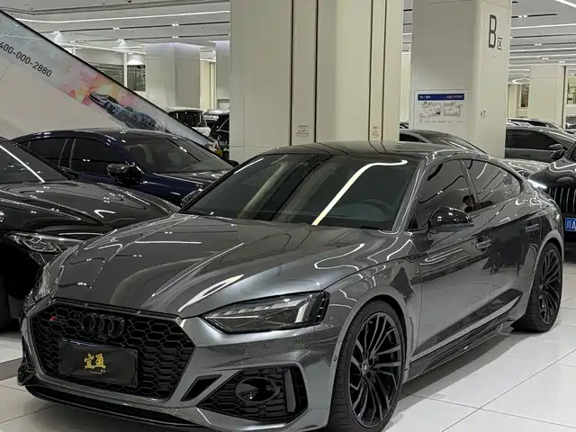 AUDI RS 5