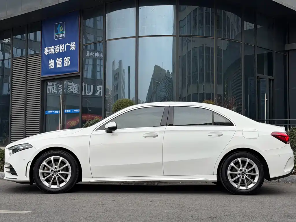 MERCEDES-BENZ A CLASS