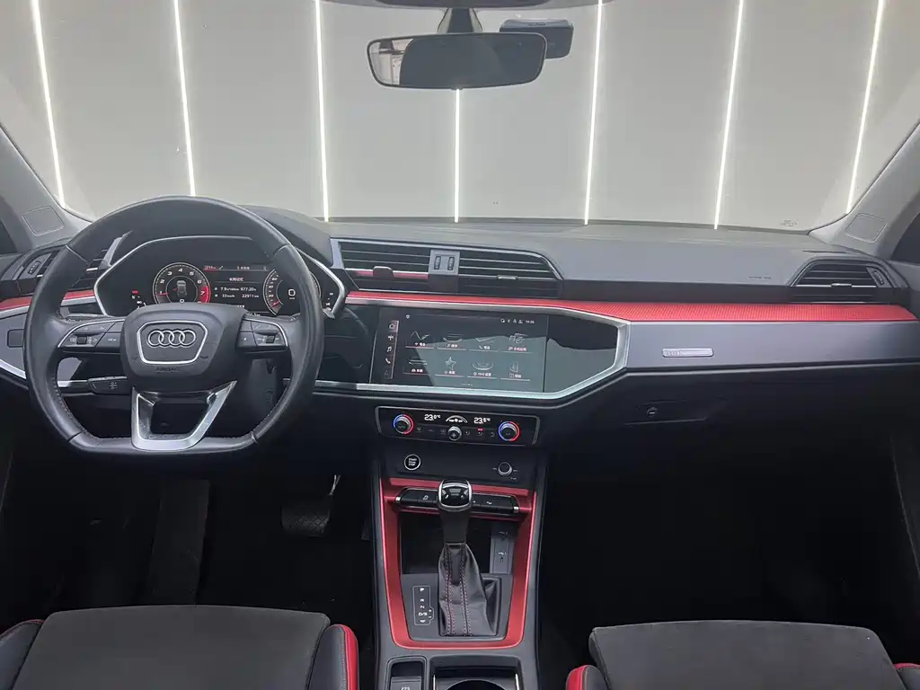Audi Q3 — миниатюра 8