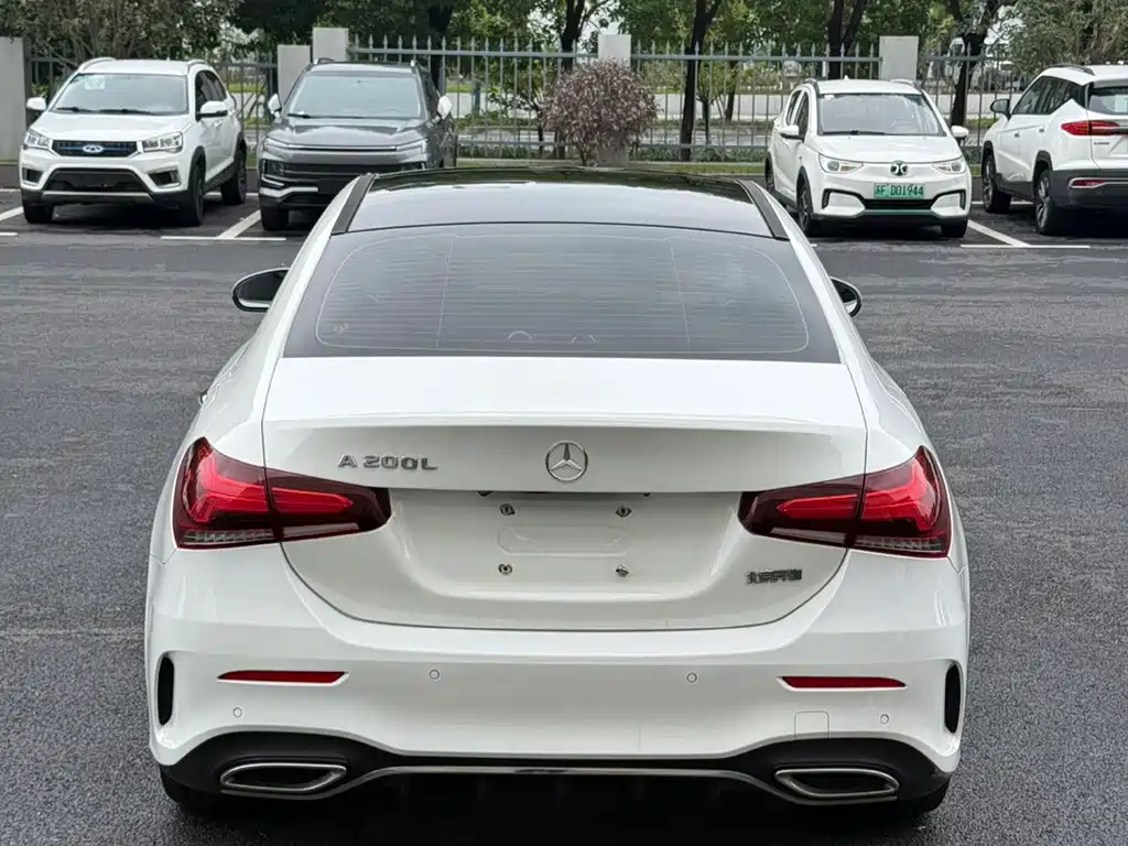 Mercedes-Benz A-Class — миниатюра 8