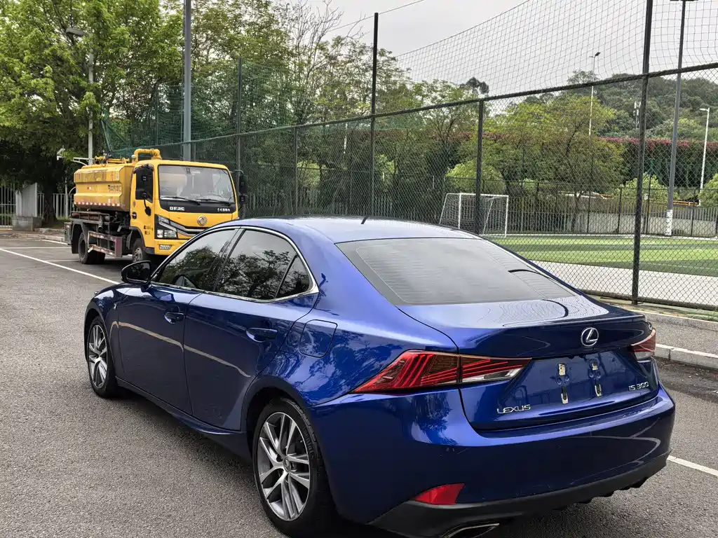 Lexus IS 2017 300 F SPORT