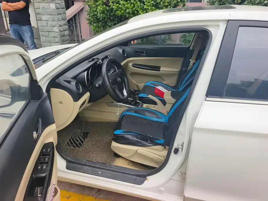 Changan Eado — миниатюра 9