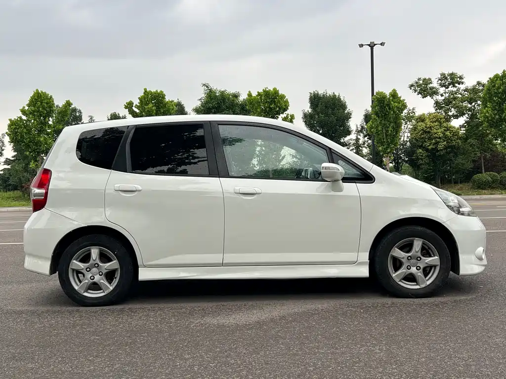 Honda Fit 2007 1.5L CVT Comfort
