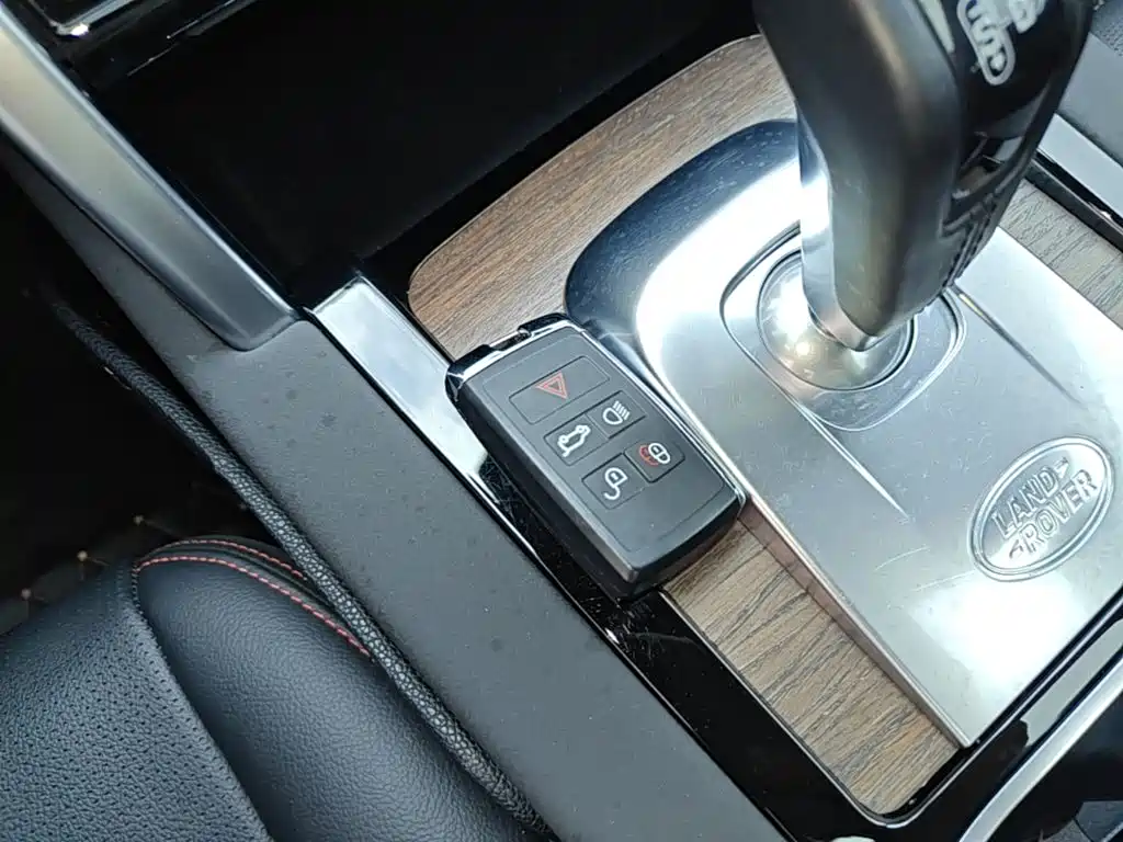 Land Rover Discovery Sport — миниатюра 9