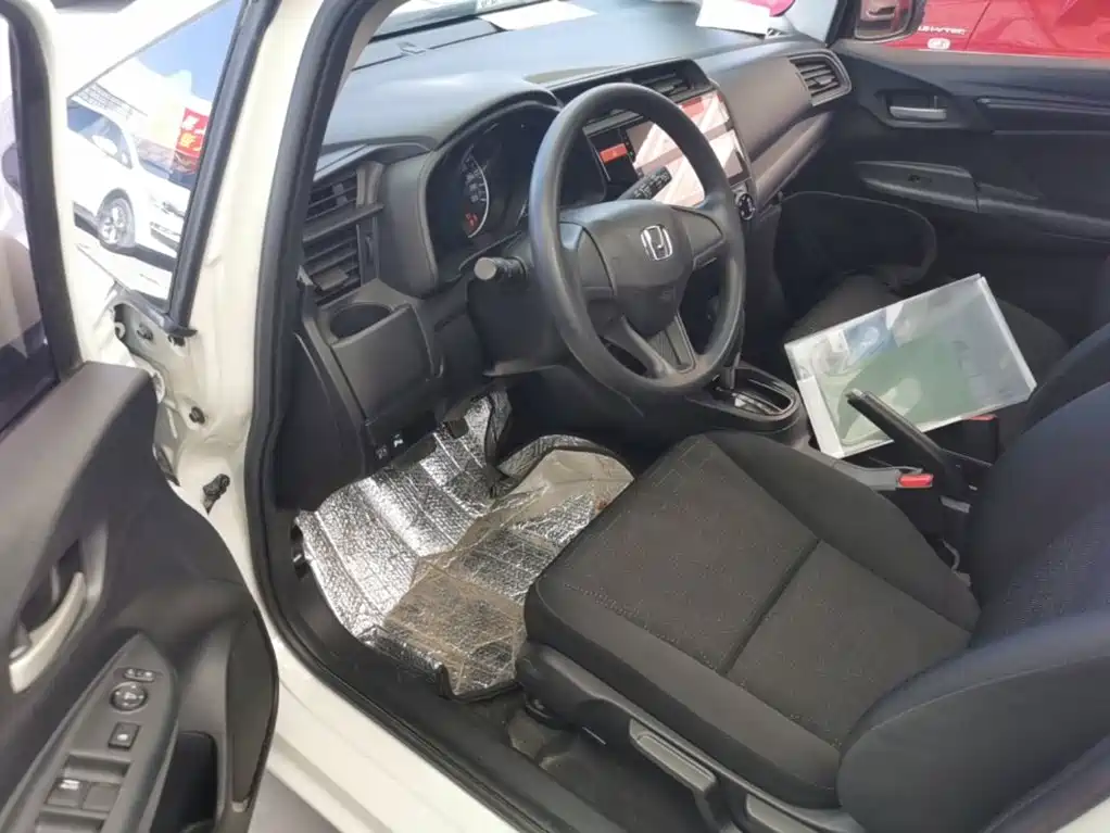 Honda Fit — миниатюра 15