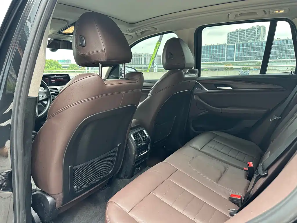 BMW X3 — миниатюра 15