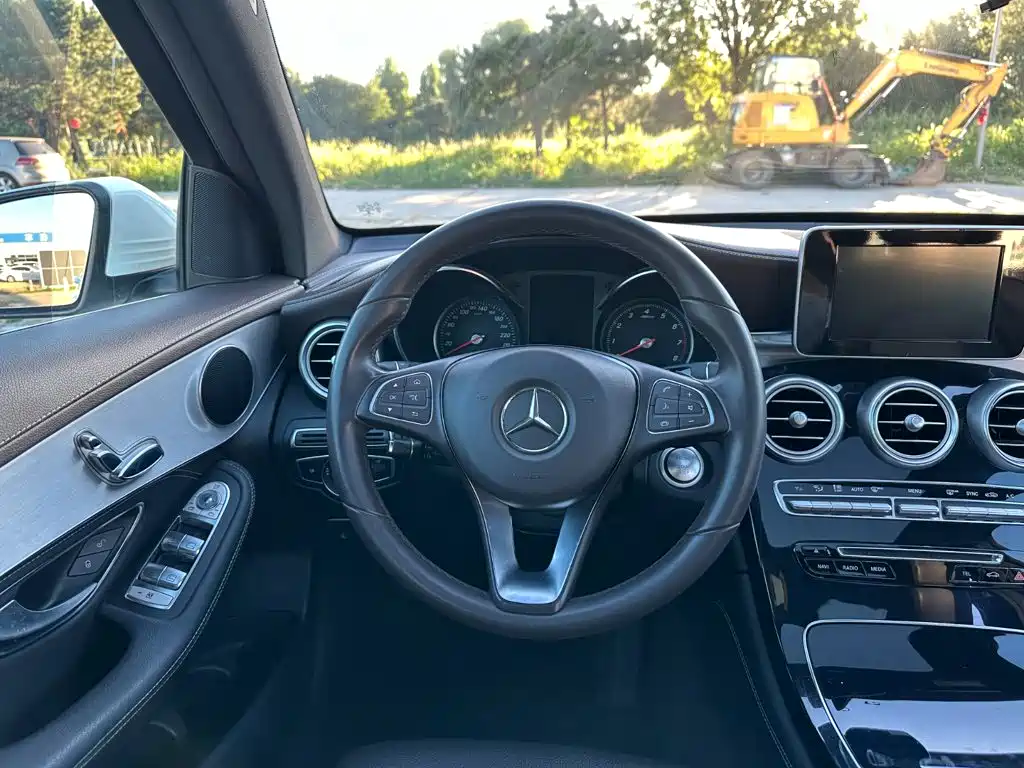 Mercedes-Benz GLC — миниатюра 19