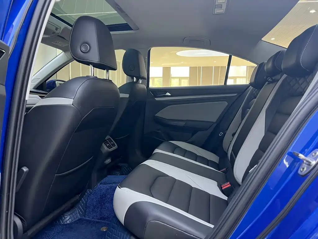 Volkswagen Bora — миниатюра 14