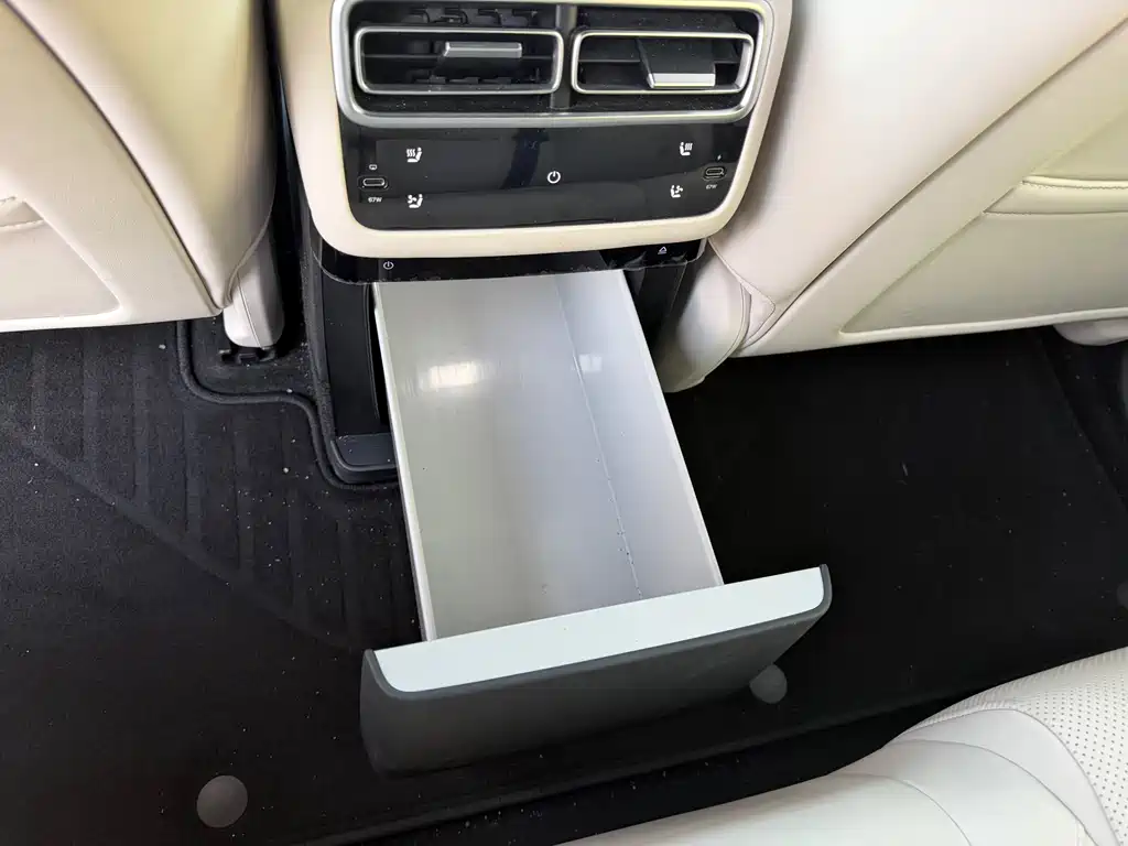 Li Auto Li L6 — миниатюра 10