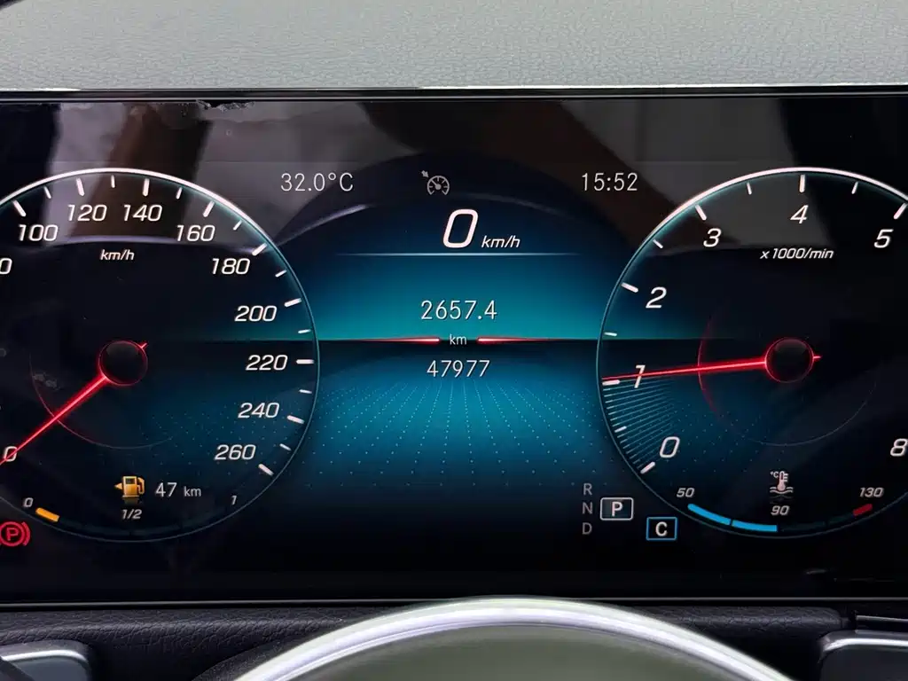 Mercedes-Benz GLB — миниатюра 13