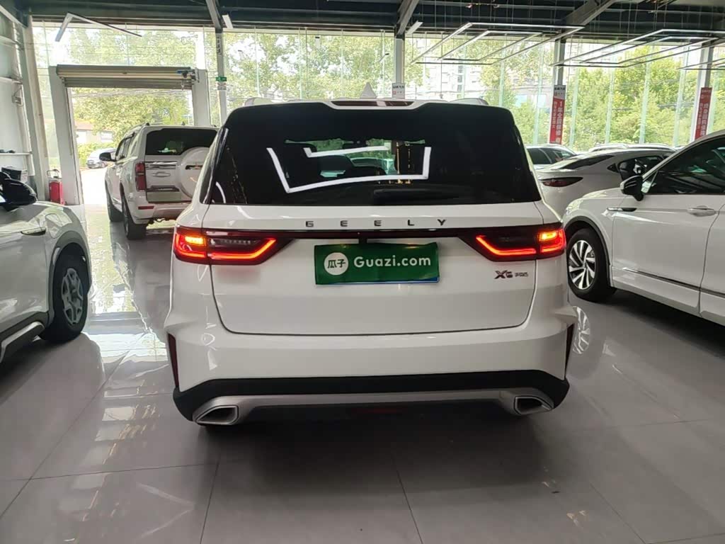 Geely Emgrand X6 1.4 л 2024 г. Белый, пробег 20000 км
