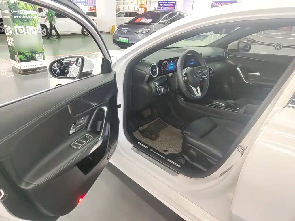 Mercedes-Benz A-Class — миниатюра 16