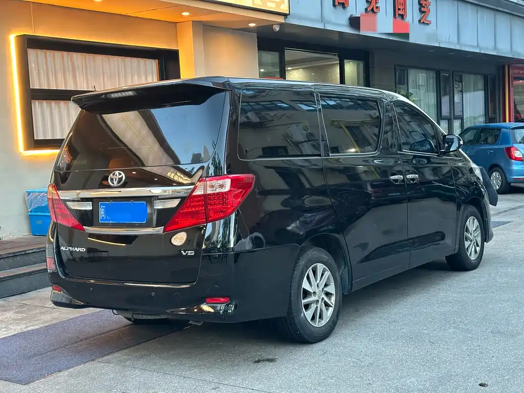 Toyota Alphard 2012 3.5L Luxury