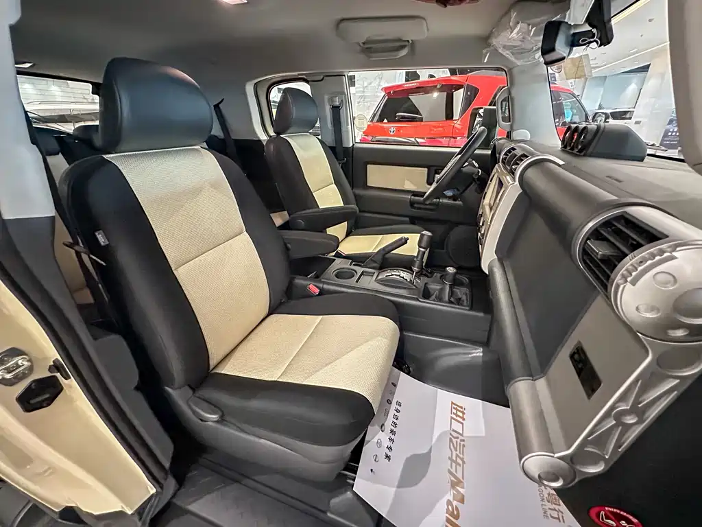 Toyota FJ Cruiser FJ 2023 4.0L AT