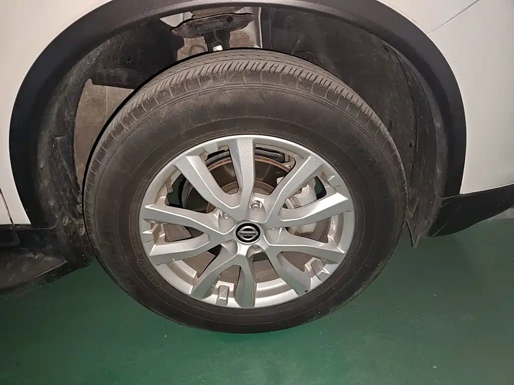 Nissan X-Trail — миниатюра 8