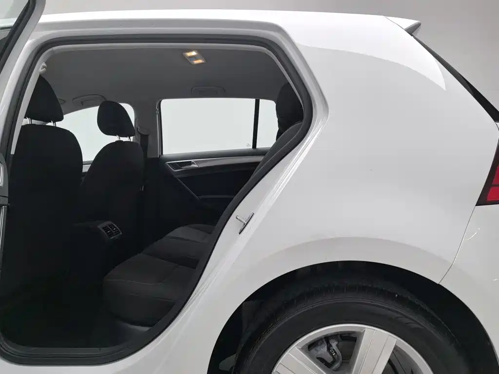Volkswagen Golf — миниатюра 15