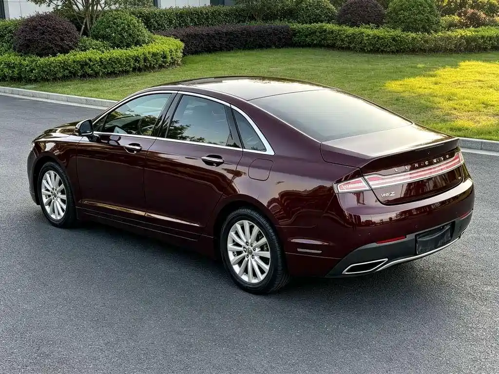 Lincoln MKZ — миниатюра 8