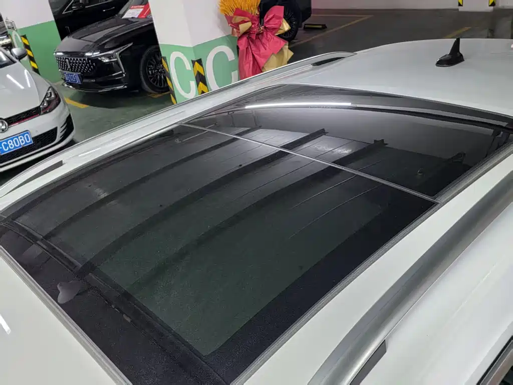 VOLKSWAGEN T ROC EXPLORING SONGS