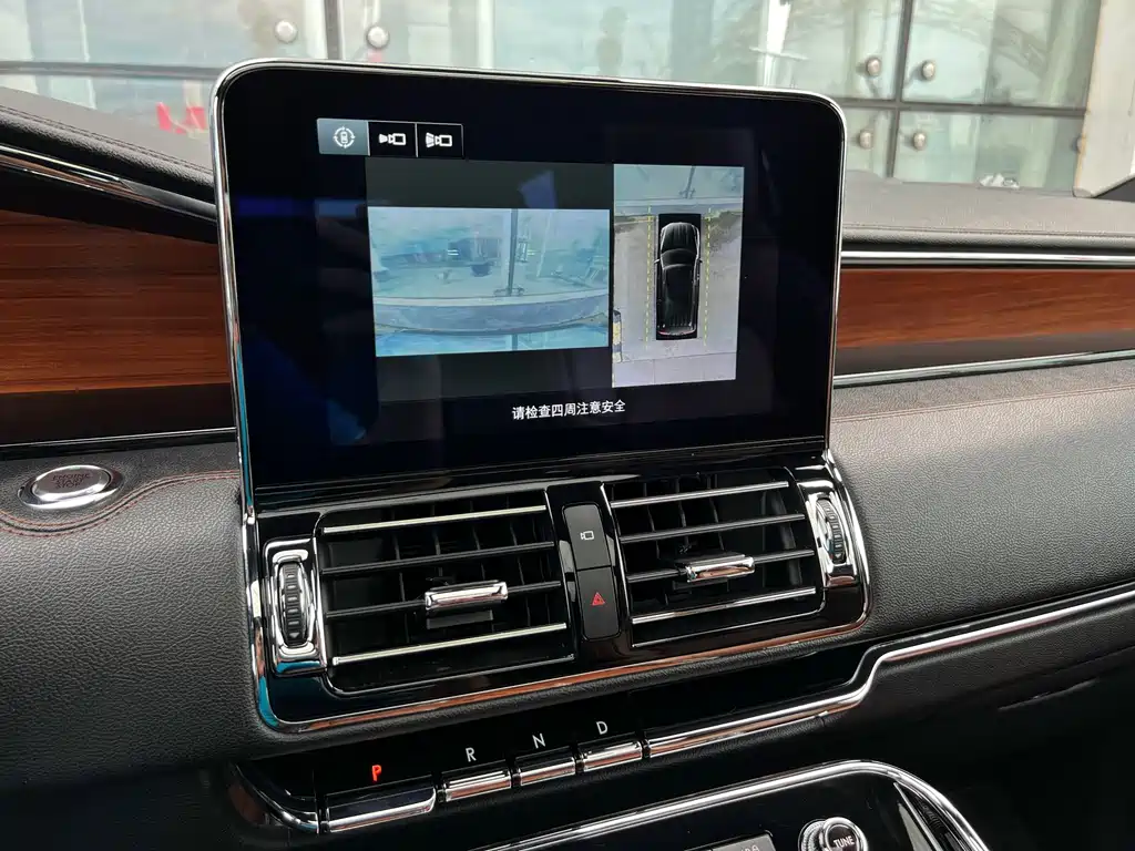 Lincoln Navigator — миниатюра 26