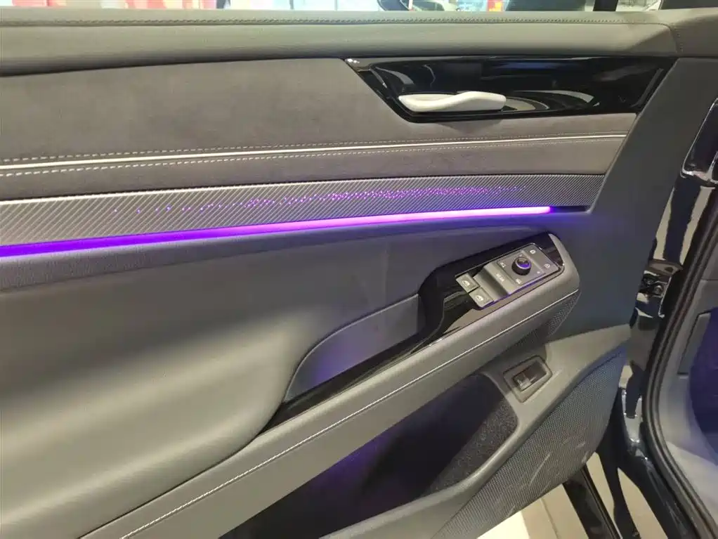 VOLKSWAGEN ID.7 VIZZION