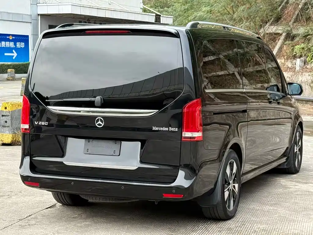 MERCEDES-BENZ V CLASS