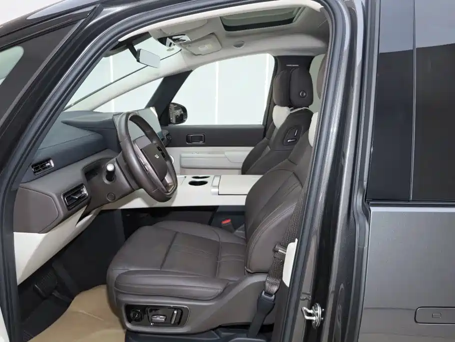 Li Auto Li MEGA — миниатюра 19