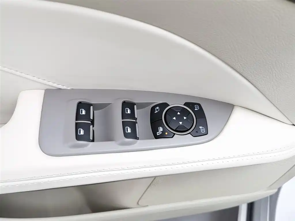 Ford Taurus 2015 EcoBoost 325 V6 Flagship