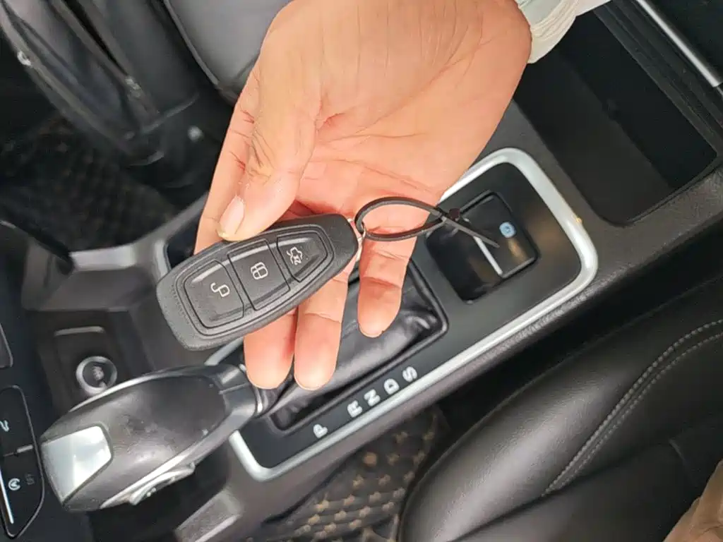 Ford Kuga — миниатюра 9