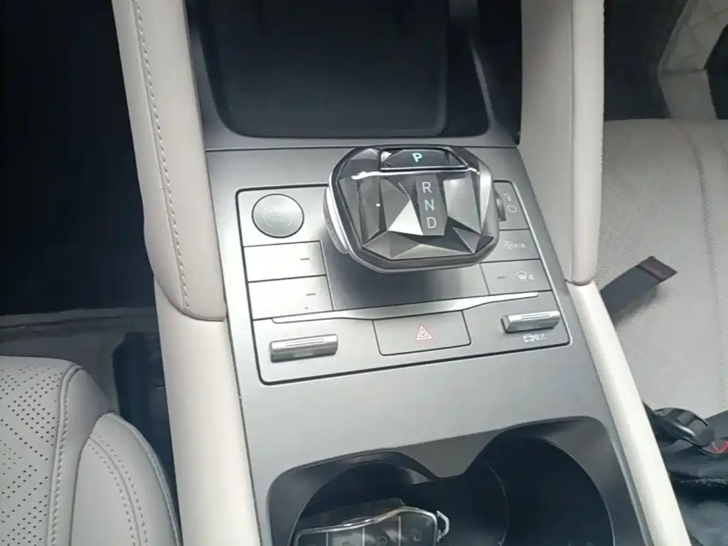BYD Yuan UP — миниатюра 14