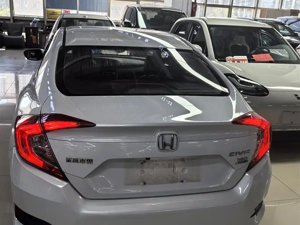 Honda Civic 2019 180TURBO CVT VI