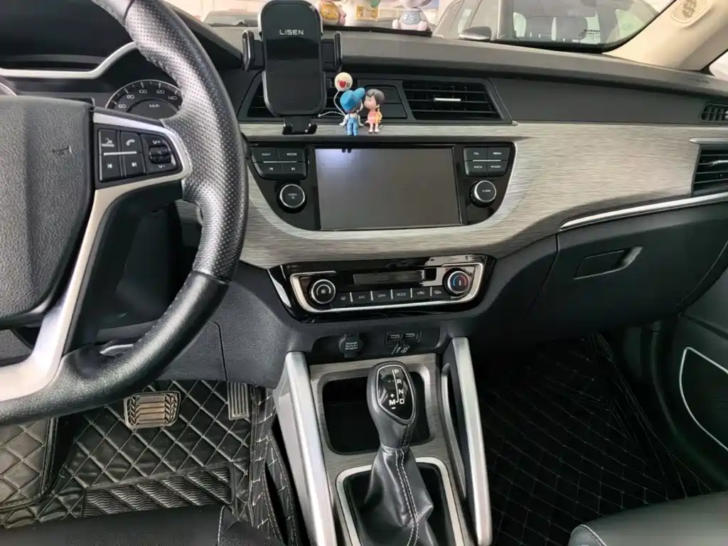 Geely Vision X3 — миниатюра 13