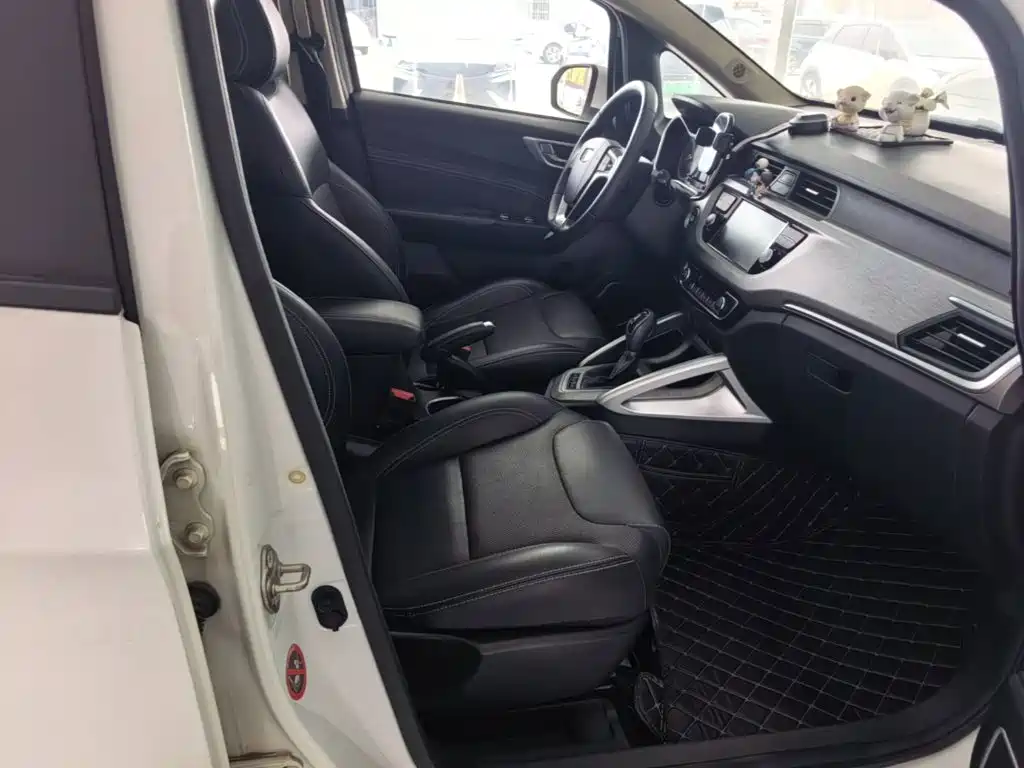 Geely Vision X3 — миниатюра 25
