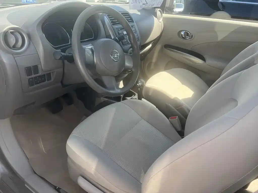 Nissan Sunny — миниатюра 6