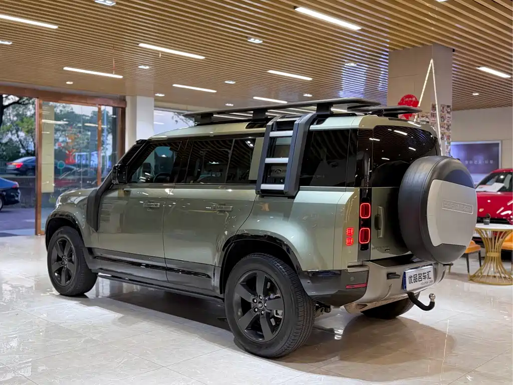 Land Rover Defender — миниатюра 6