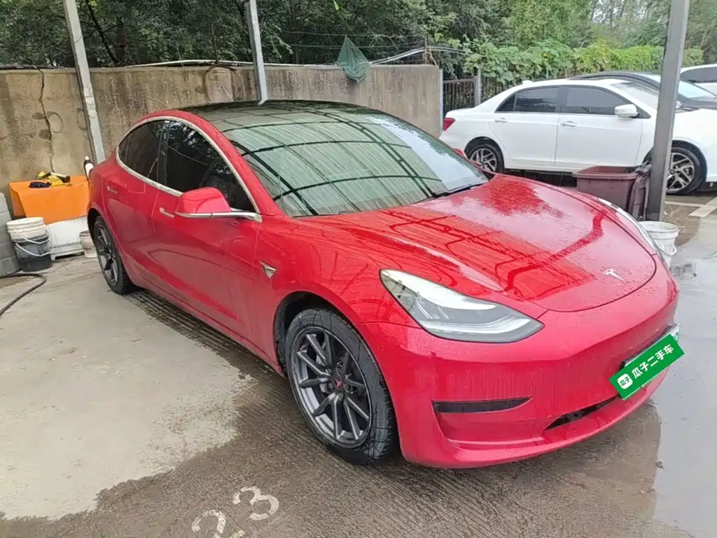 Tesla Model 3 — миниатюра 4