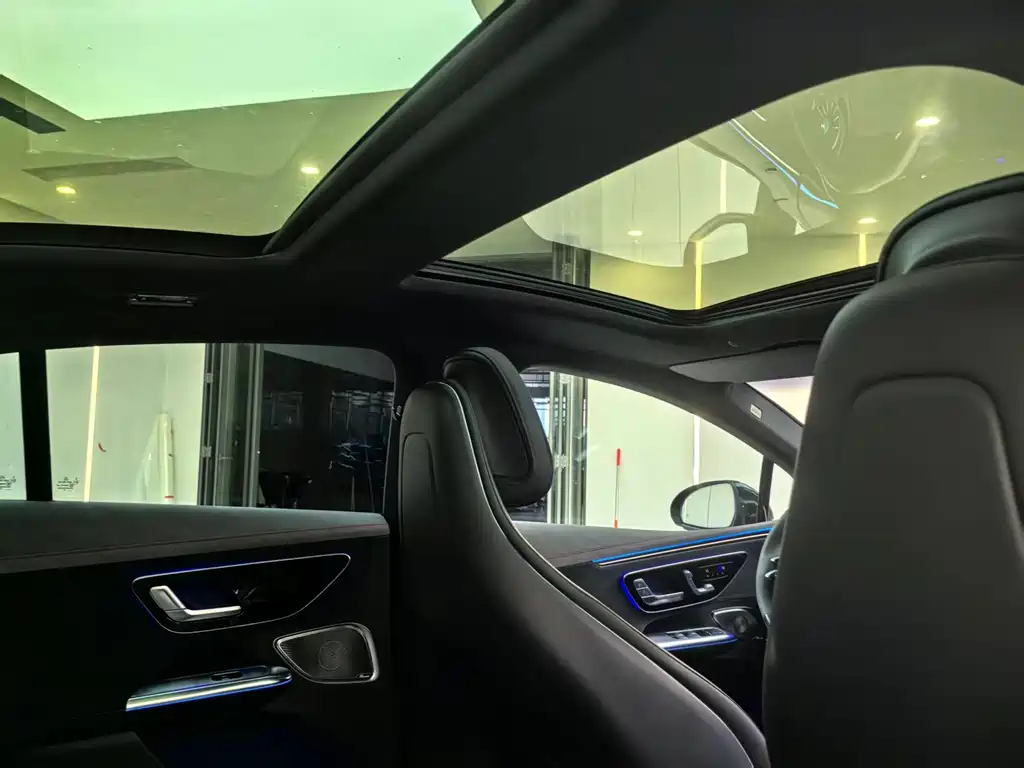 MERCEDES-BENZ EQE AMG