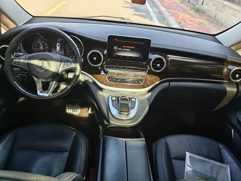 Mercedes-Benz V-Class — миниатюра 13