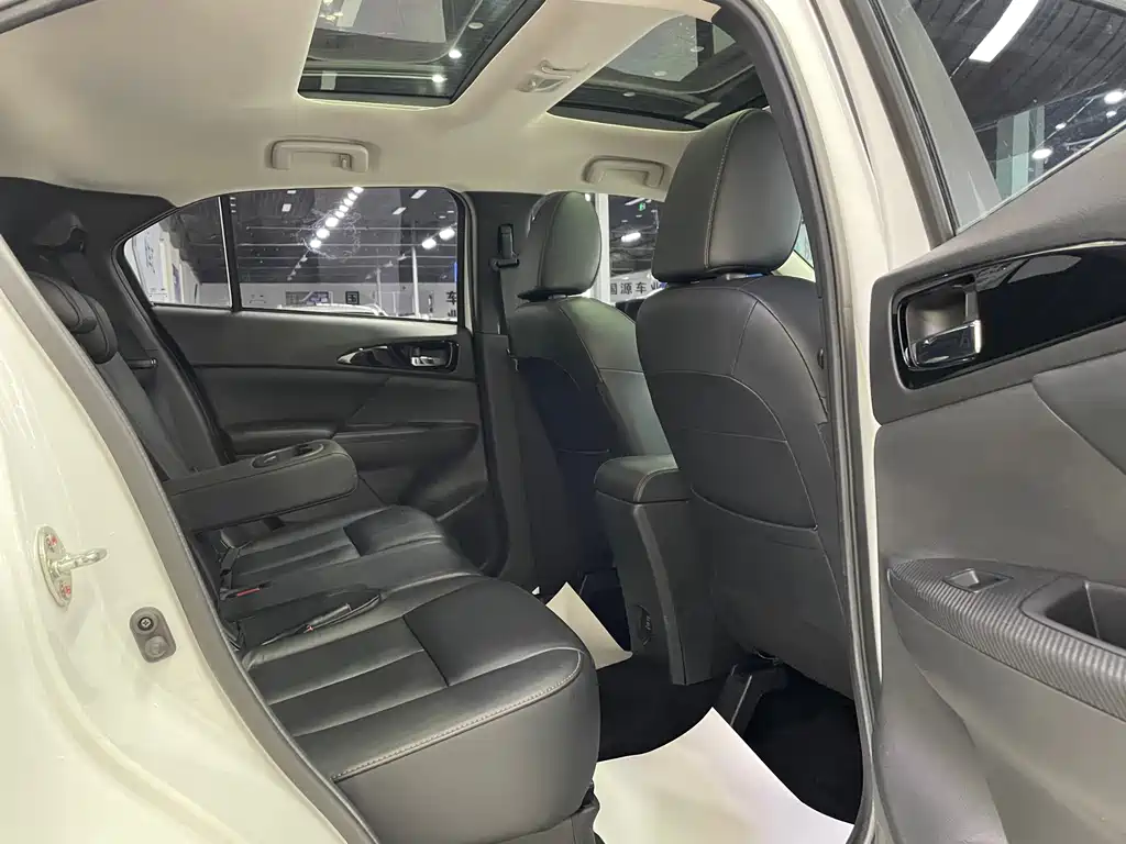 Mitsubishi Eclipse Cross — миниатюра 19