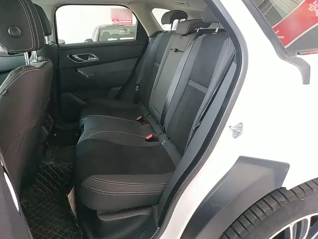Land Rover Velar — миниатюра 17
