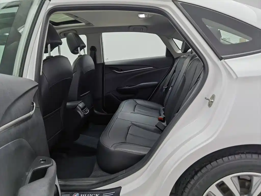 Buick Excelle — миниатюра 15