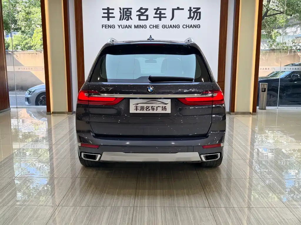 BMW X7 — миниатюра 28