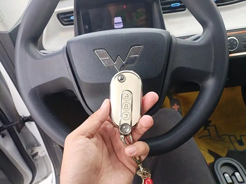 Wuling MINIEV — миниатюра 9